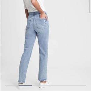 Gap Straight Leg Jeans - 27